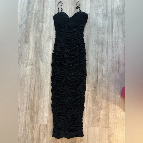 Fashion Nova Black Ruched Maxi Dress - Picture 2 of 3